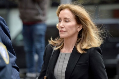 Hollywood Actress Felicity Huffman Pleads Guilty in College Admissions Scandal