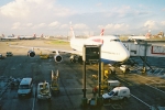 American airlines, American airlines, airplane passenger arrested for jumping onto airport tarmac, Tun lon sein