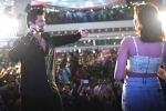 Vijay Deverakonda Mumbai, Liger, vijay deverakonda gets shocked with the huge crowds, Madness