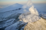 volcanoes beneath antarctica, volcanoes beneath antarctica, scientists discovered 91 volcanoes beneath antarctica, Active volcanoes