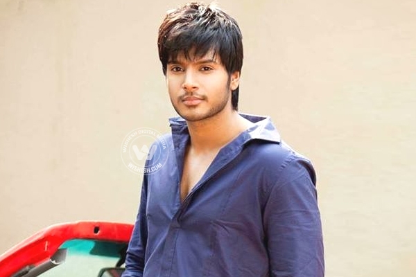 Sundeep Kishan Signs A New Film},{Sundeep Kishan Signs A New Film