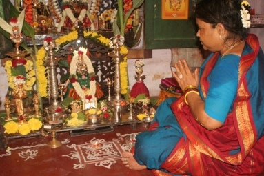 How to Perform Varalakshmi Puja? Varalakshmi Vratham Significance How to Perform Varalakshmi Puja? Varalakshmi Vratham Significance